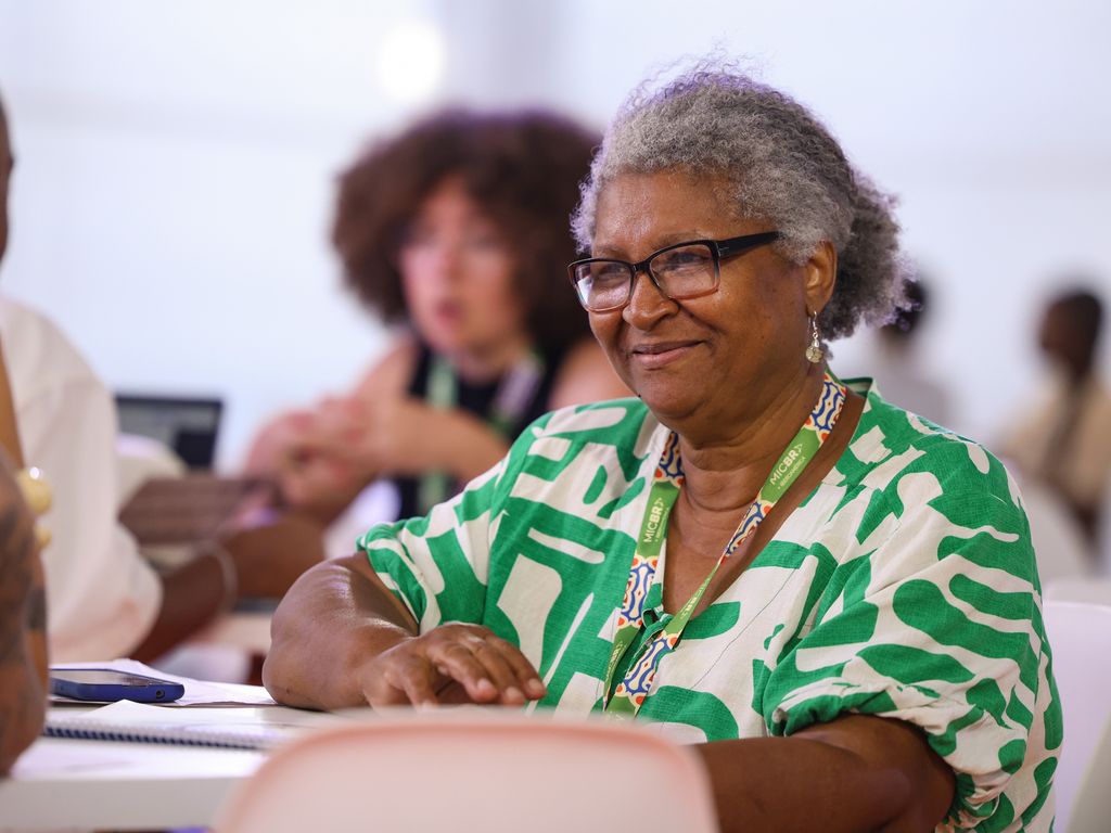 Fortaleza (CE), 04/12/2025 – A artesã Josefa Marques participa da mentoria de negócios durante Mercado das Indústrias Criativas do Brasil (MICBR+Ibero-América), no Centro Dragão do Mar de Arte e Cultura, em Fortaleza (CE).