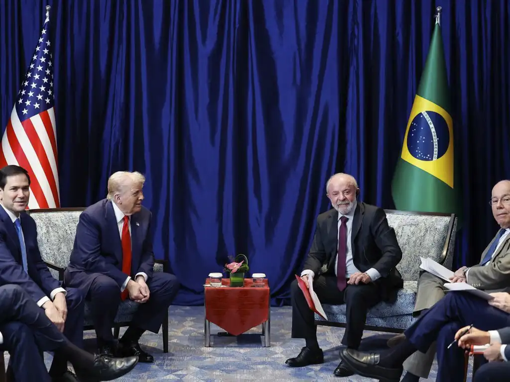 Kuala Lampur, 26/10/2025 - Presidente da República, Luiz Inácio Lula da Silva, durante Encontro com o Presidente dos Estados Unidos, Donald Trump, durante o 47ª Cúpula da Associação de Nações do Sudeste Asiático - ASEAN.