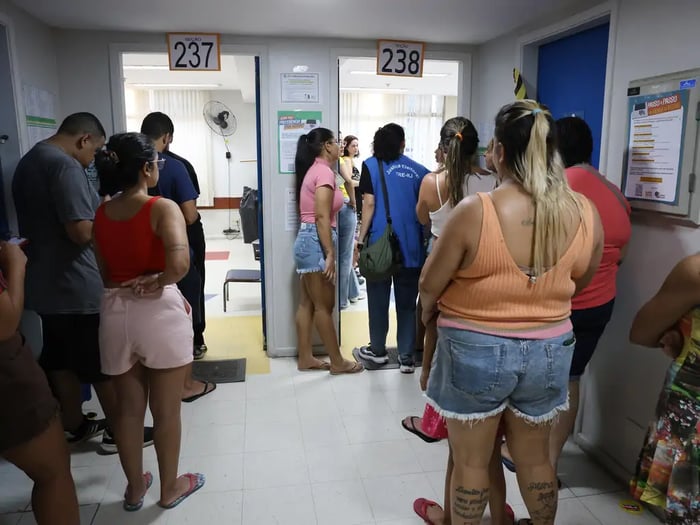 Indecisão sobre voto chega a 12% entre eleitores de baixa renda